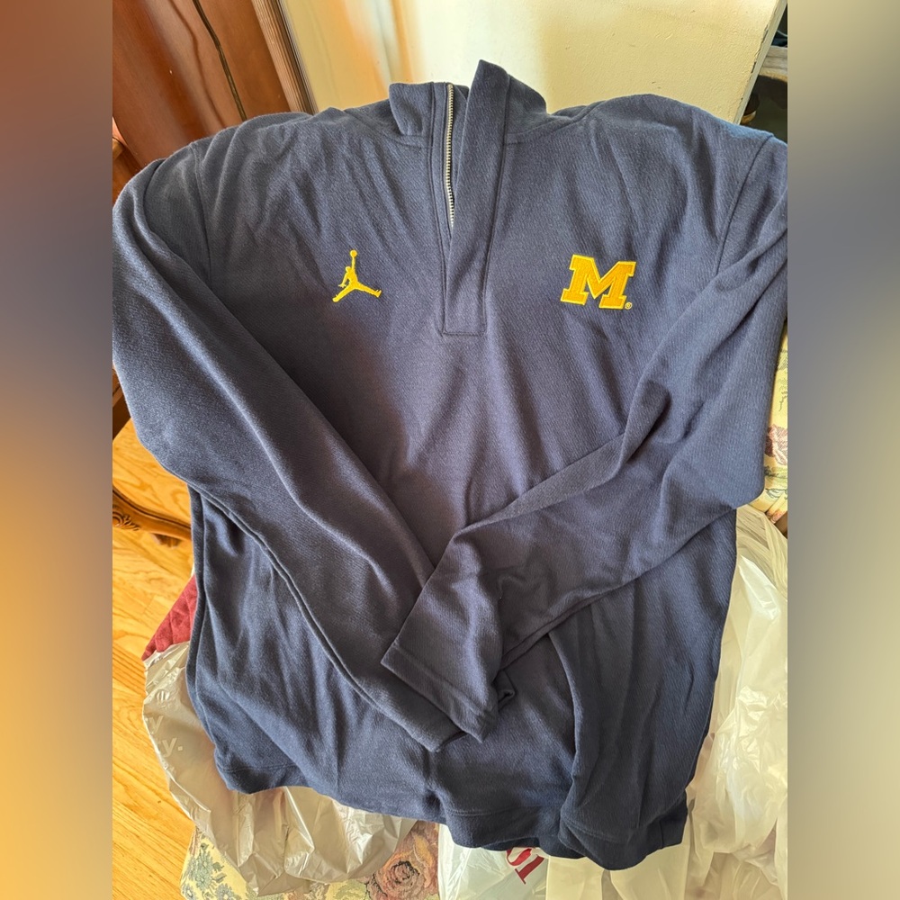 Jordan Brand Men’s Michigan 1/4 zip top